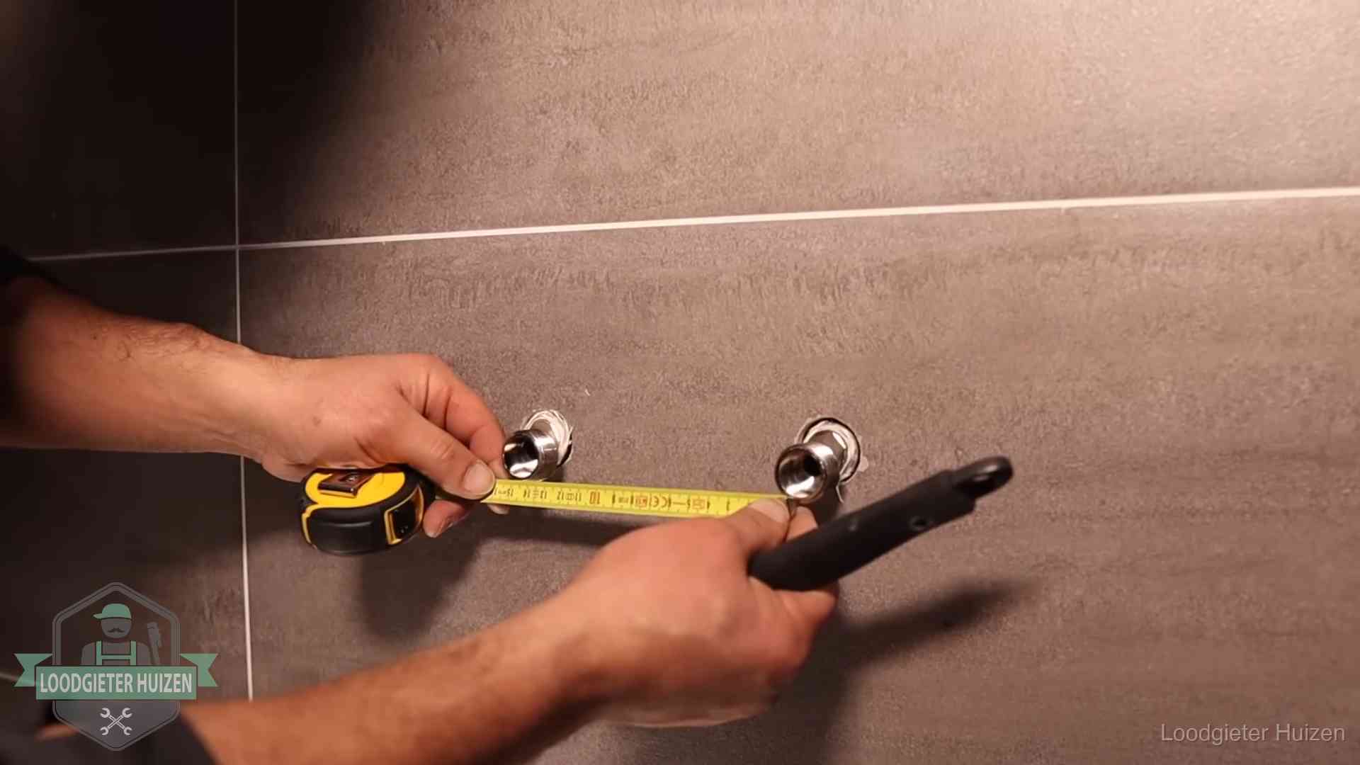 No cure no pay in Huizen Loodgieter meet de hartafstand van aansluitingen nauwkeurig op in Huizen